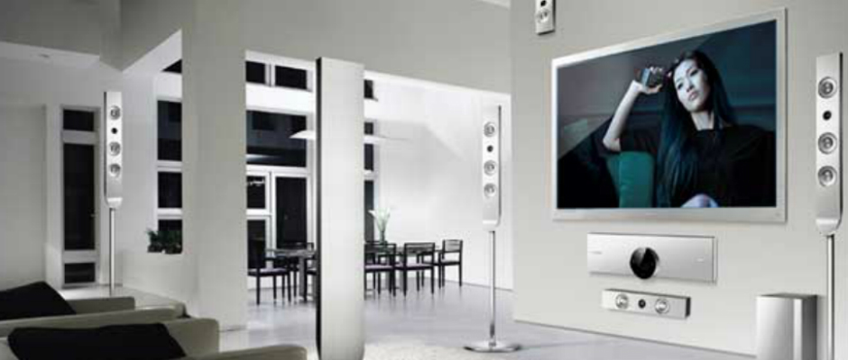 #htmlcaption3 Samsung-HT-C9950W-lifestyle-940